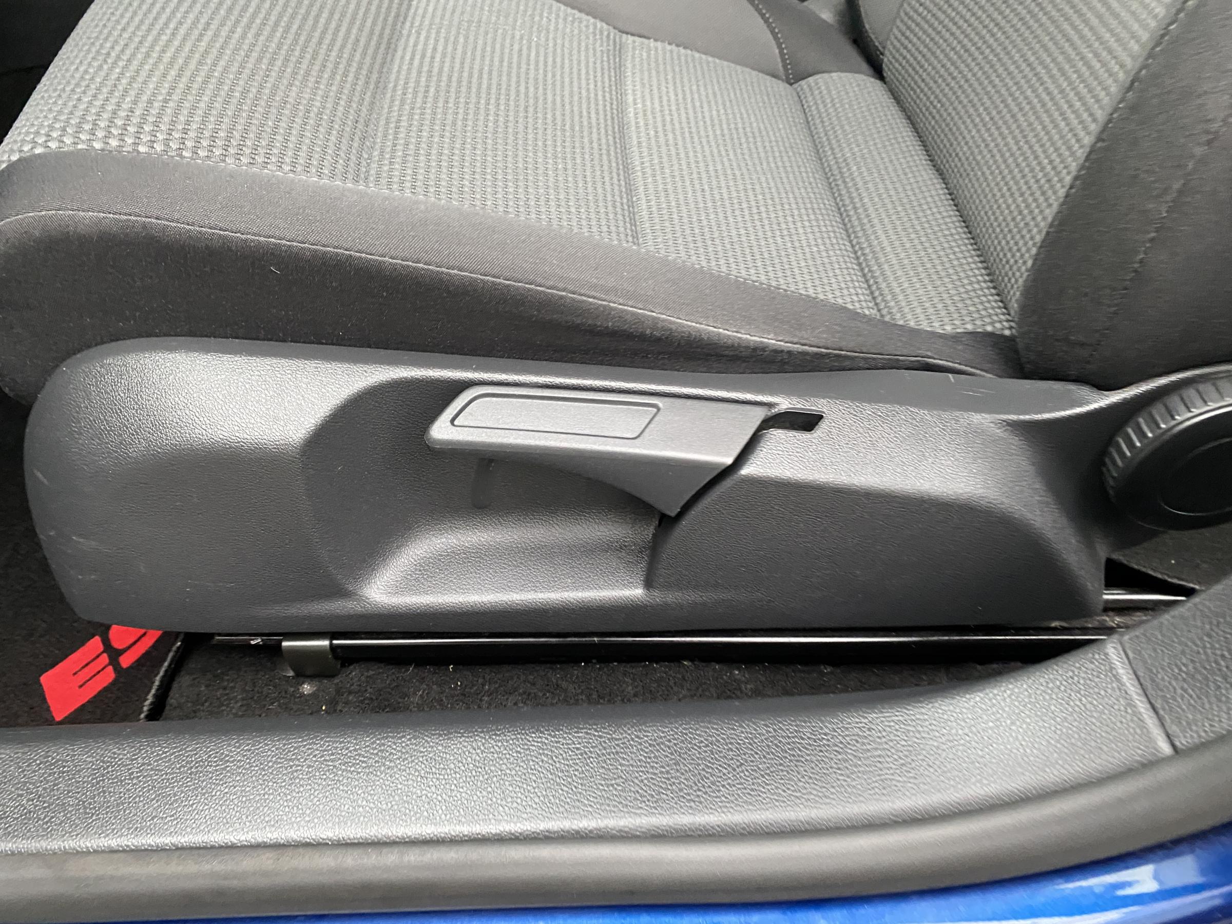 Volkswagen Golf, 2009 - pohled č. 14