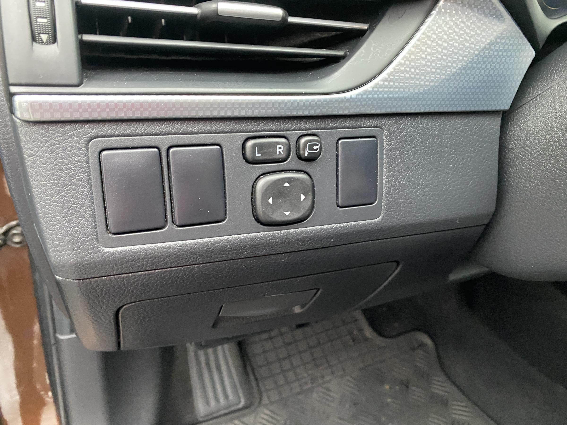 Toyota Avensis, 2016 - pohled č. 18