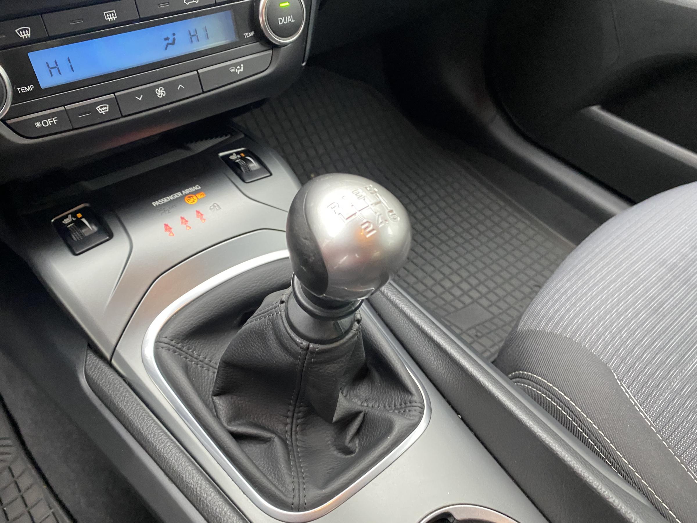 Toyota Avensis, 2016 - pohled č. 19