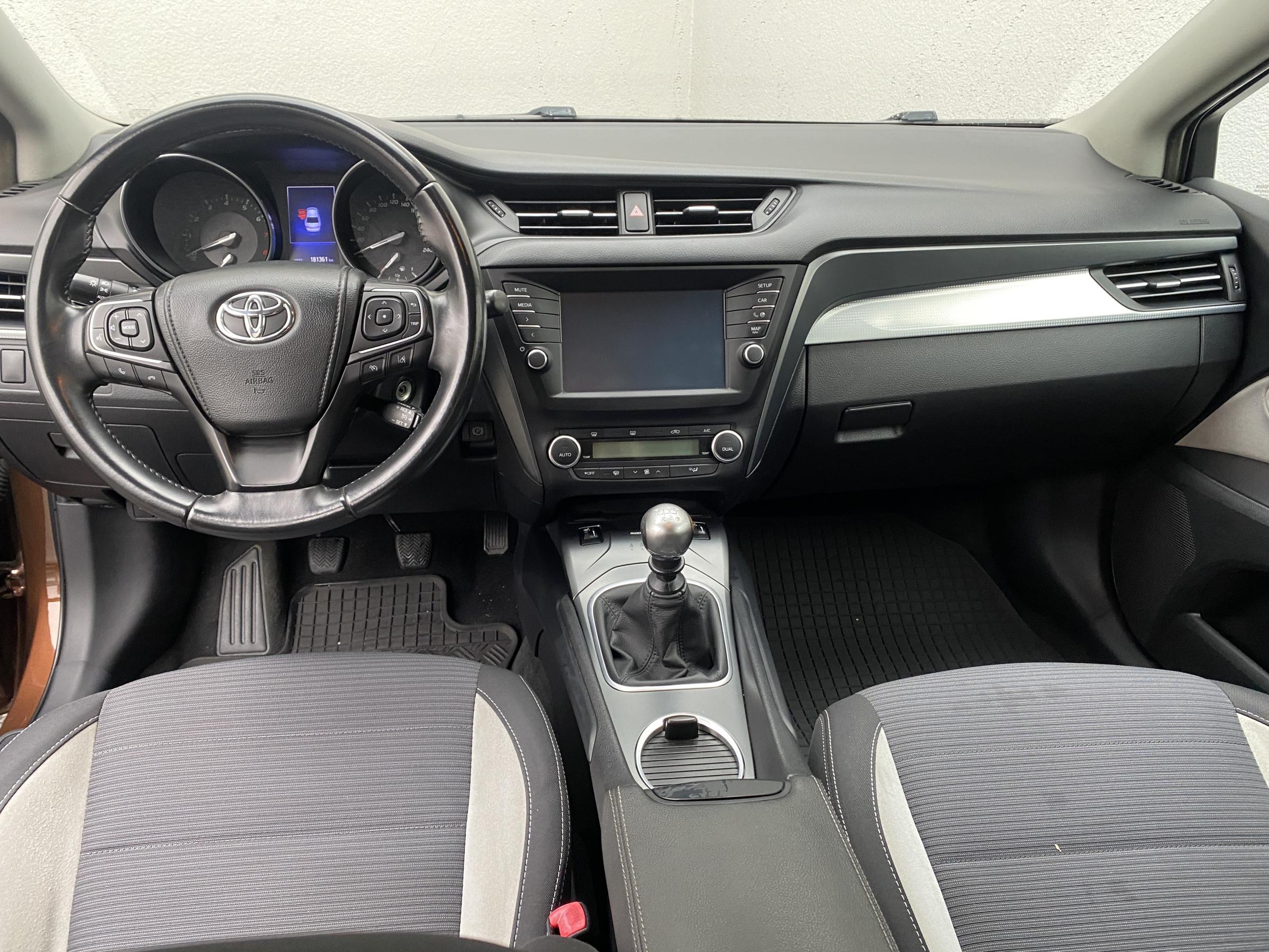 Toyota Avensis, 2016 - pohled č. 8