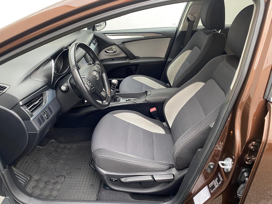 Toyota Avensis 1.8 VVT-i Active