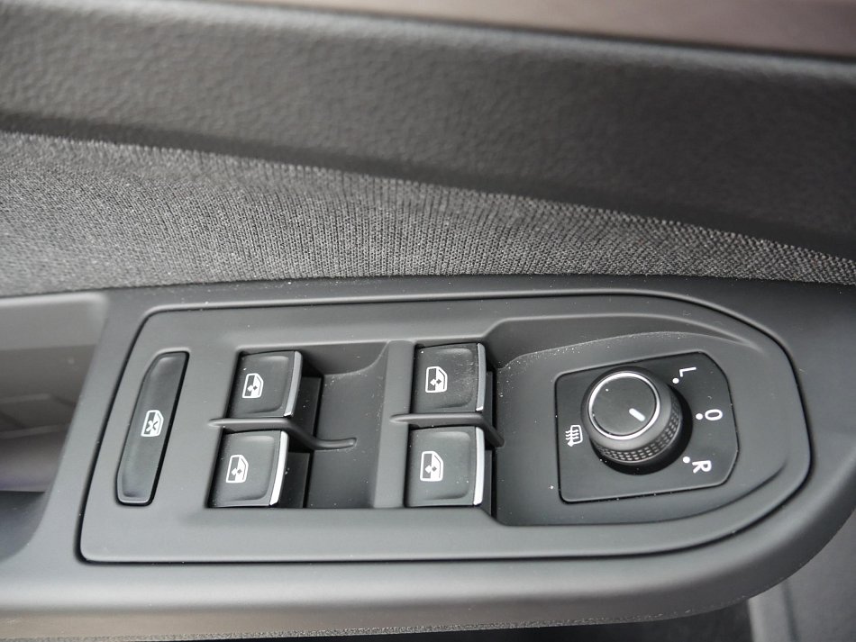 Volkswagen Golf 1.0e-TSI Life