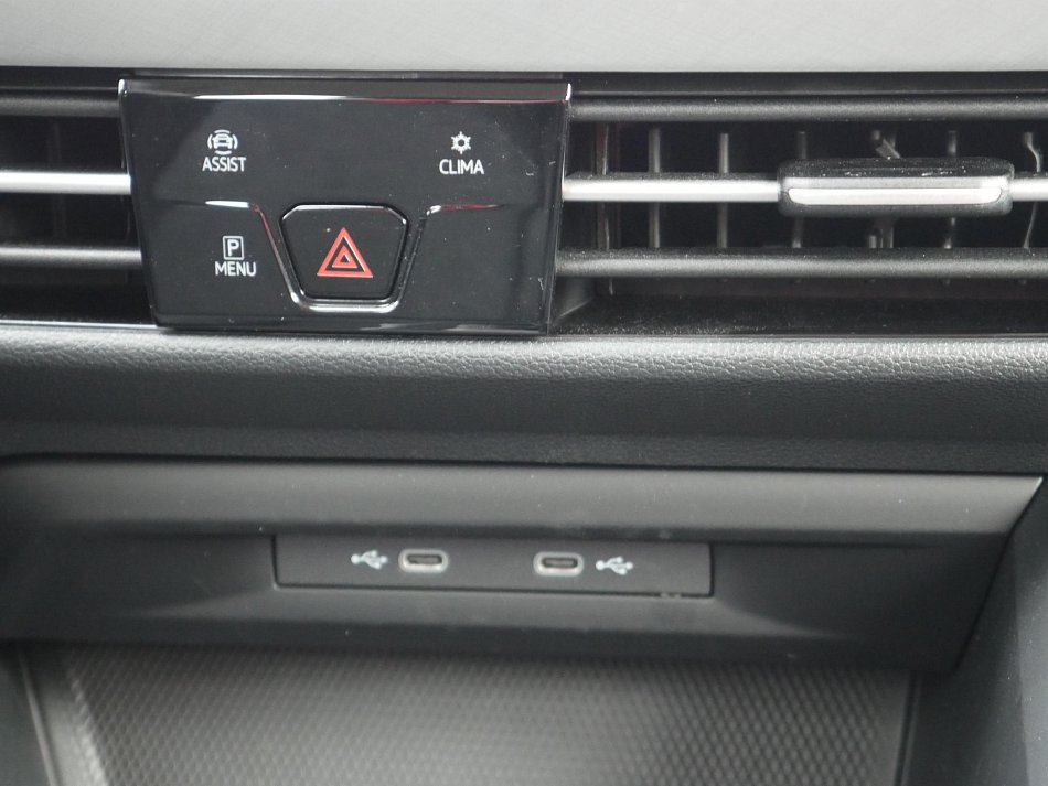 Volkswagen Golf 1.0e-TSI Life