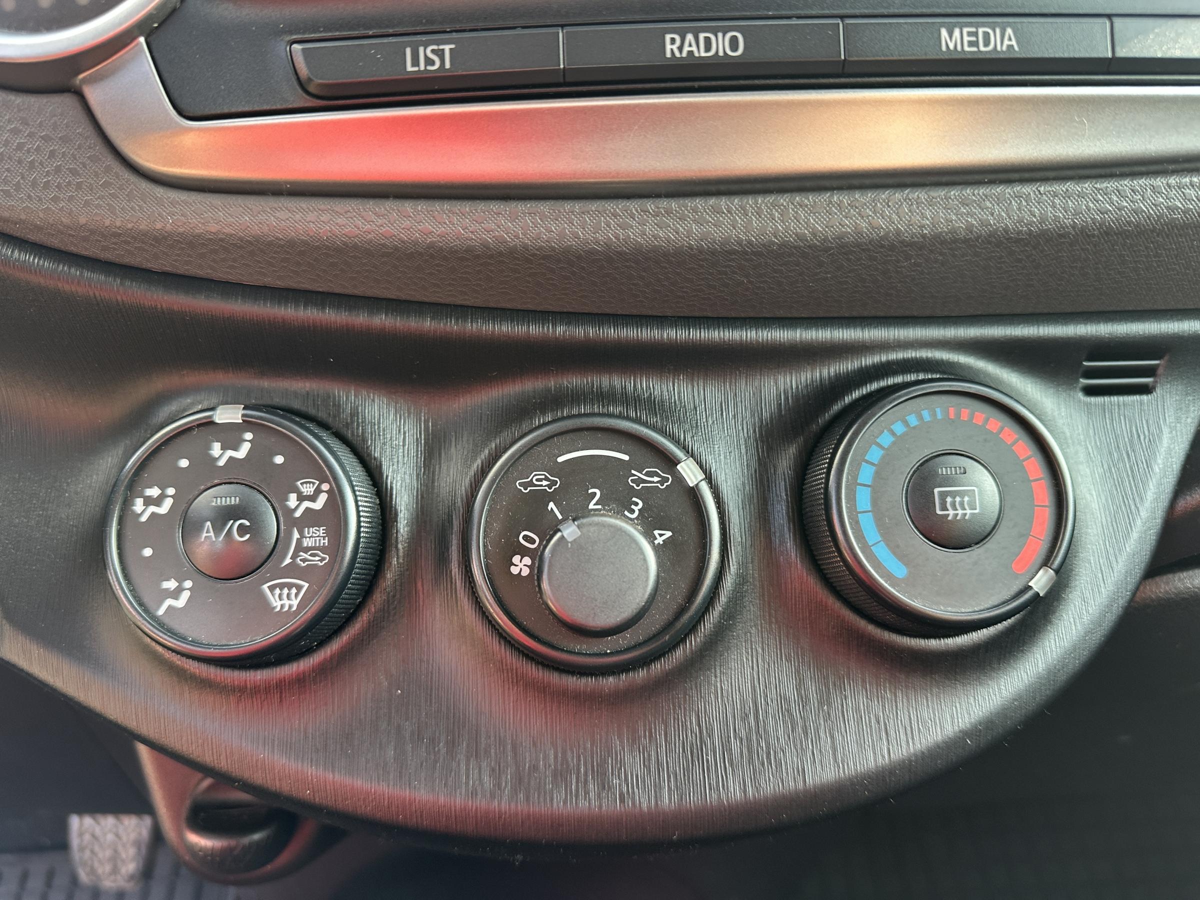 Toyota Yaris, 2014 - pohled č. 15