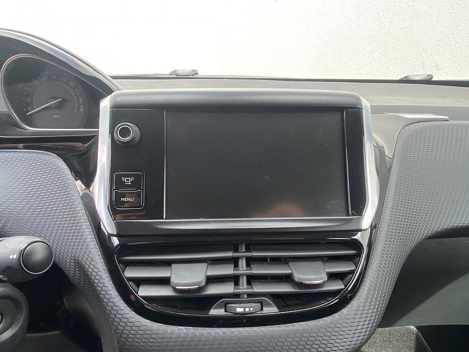 Peugeot 2008 1.6i Allure