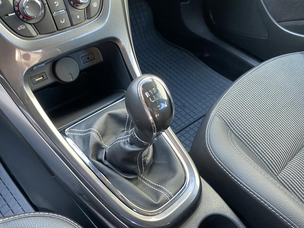 Opel Astra 1.4T 