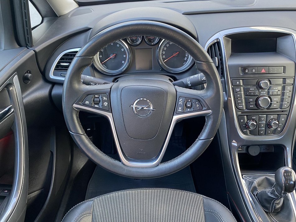 Opel Astra 1.4T 