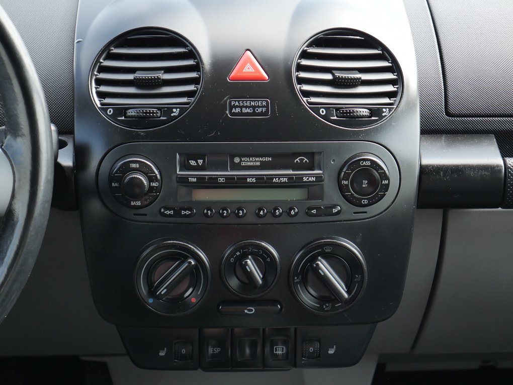 Volkswagen New Beetle 1.6 i 