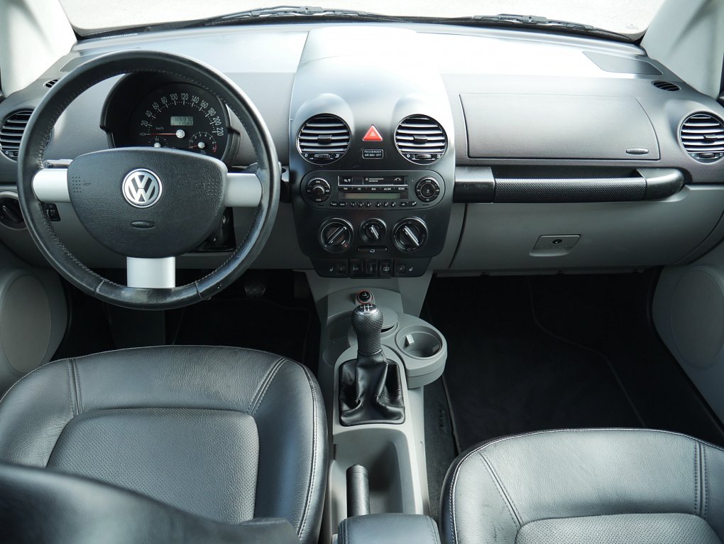 Volkswagen New Beetle 1.6 i 