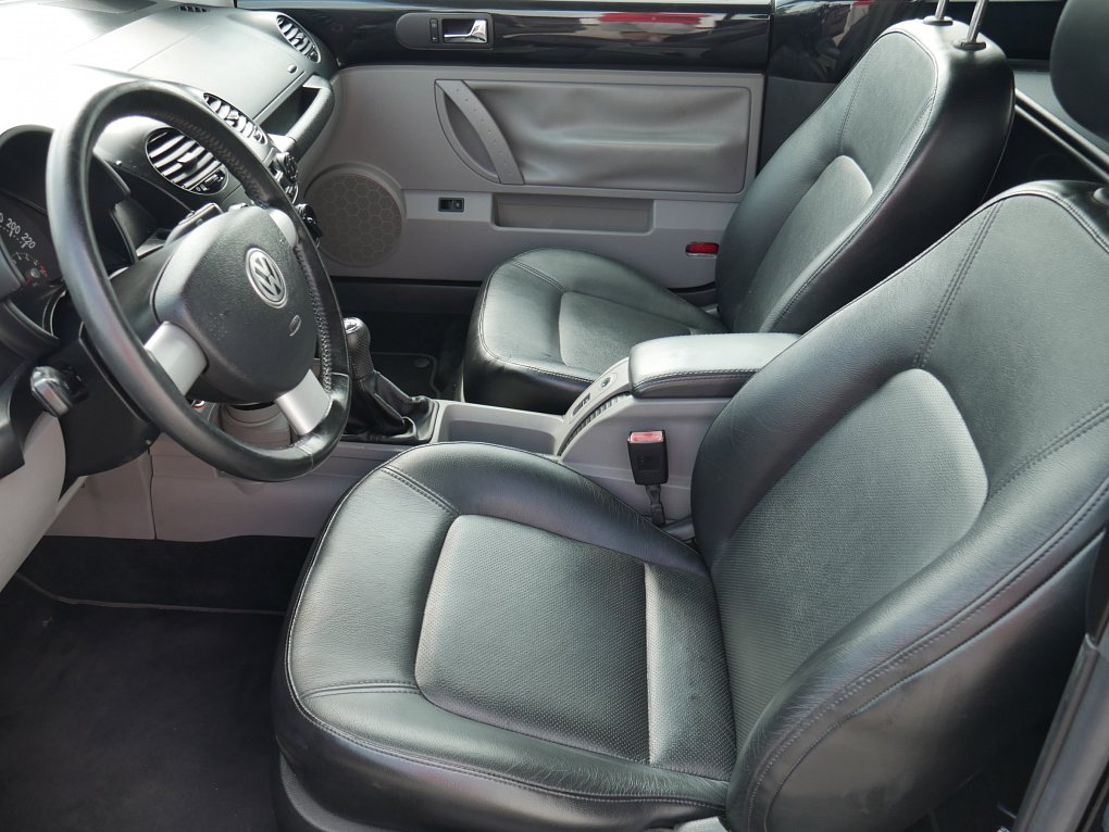 Volkswagen New Beetle 1.6 i 