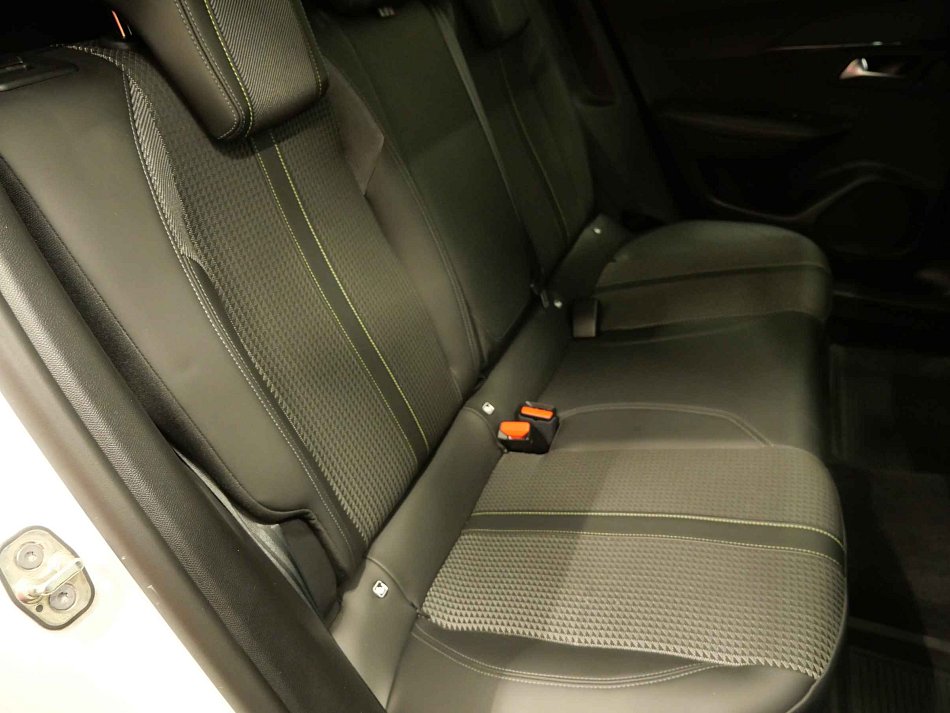 Peugeot 2008 1.5HDI 