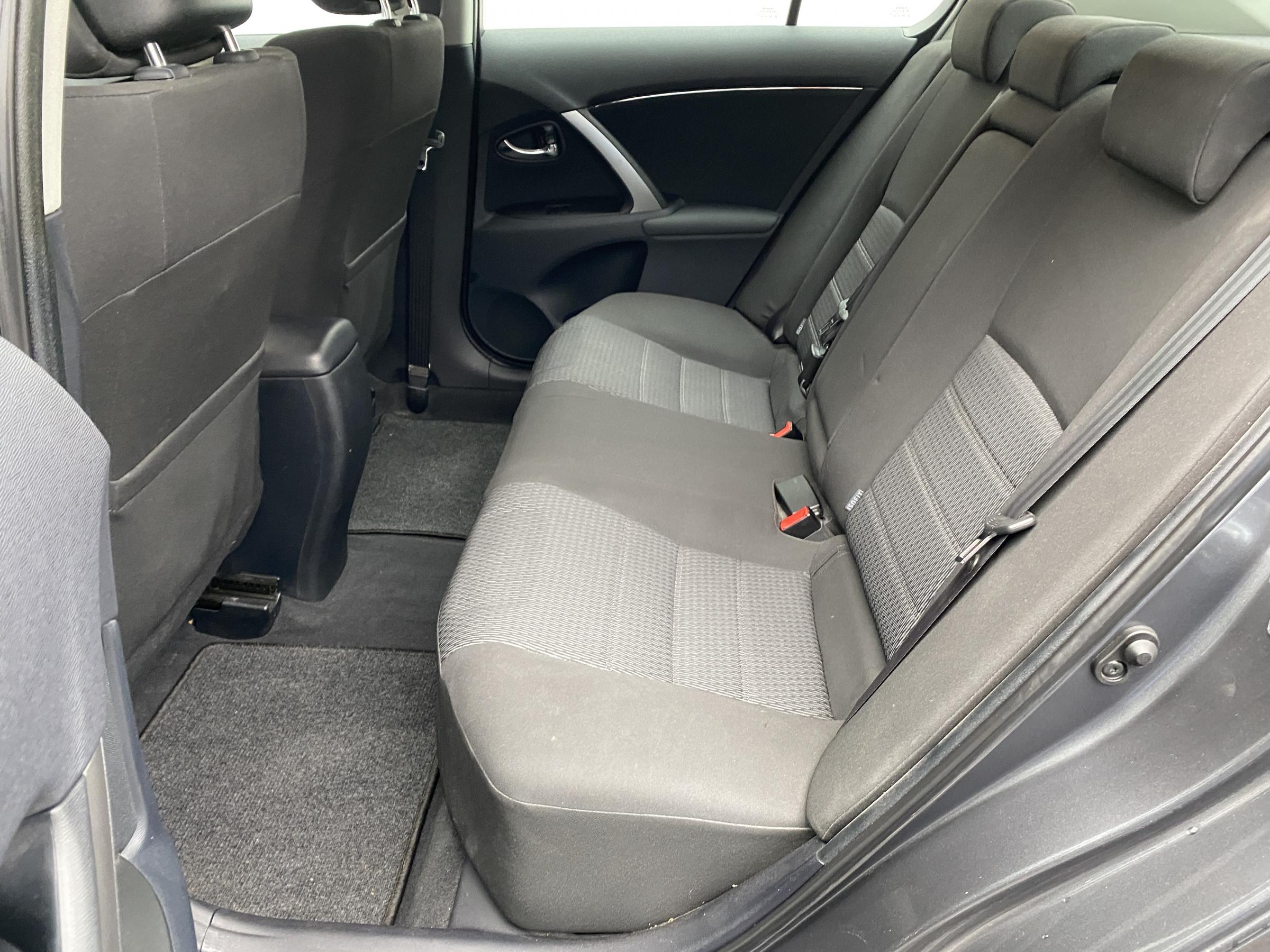 Toyota Avensis, 2012 - pohled č. 10