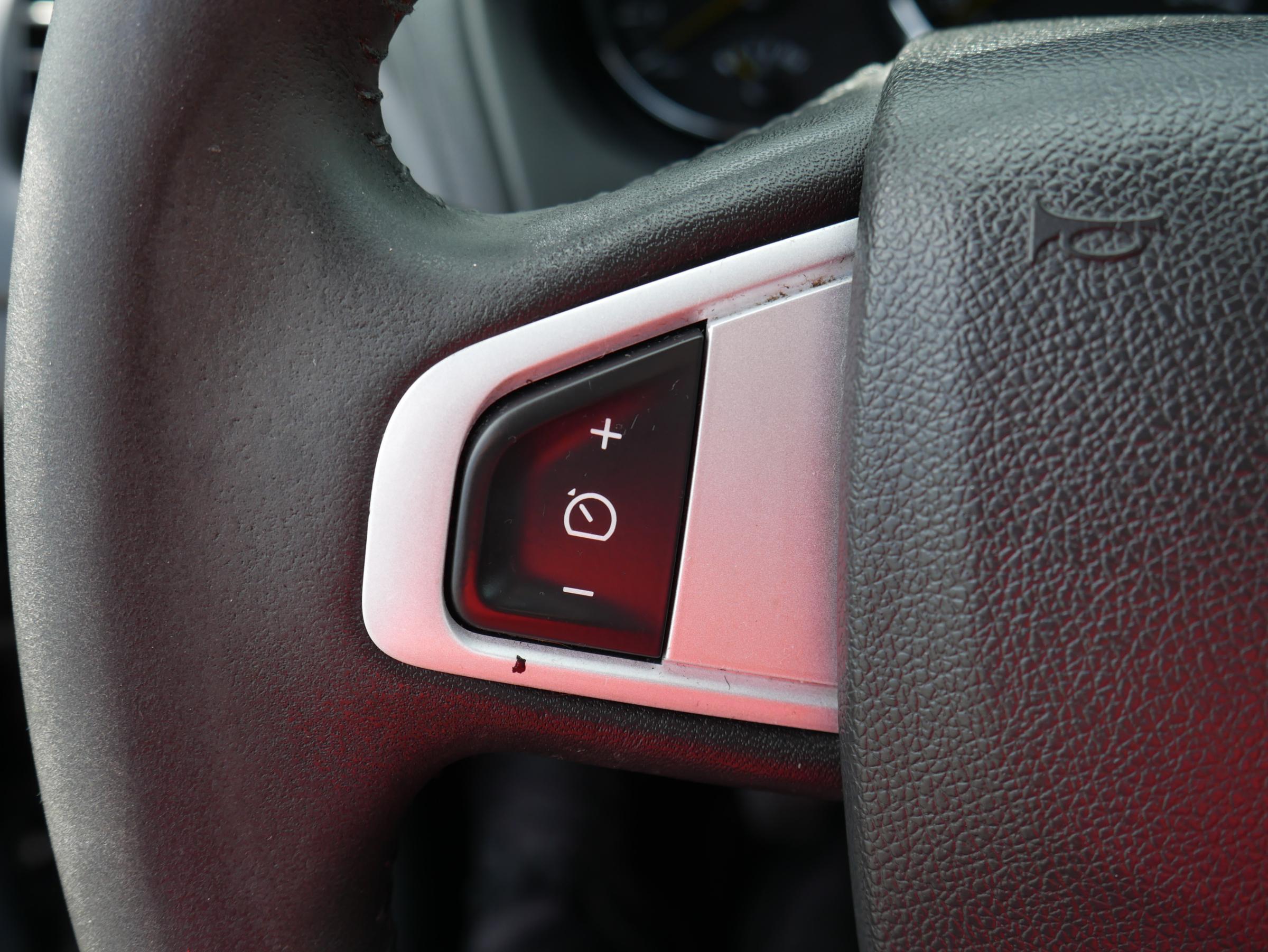 Renault Fluence, 2010 - pohled č. 14