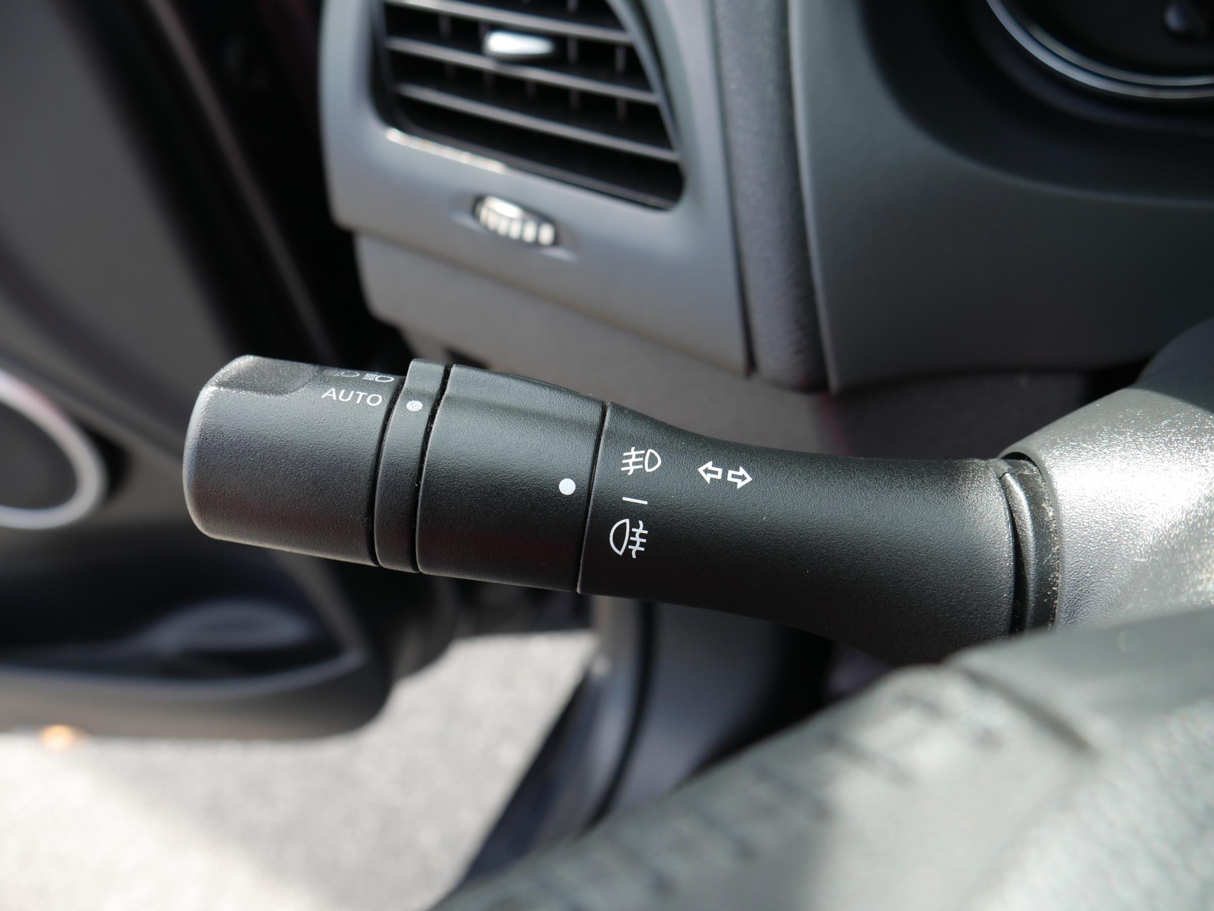 Renault Fluence, 2010 - pohled č. 16