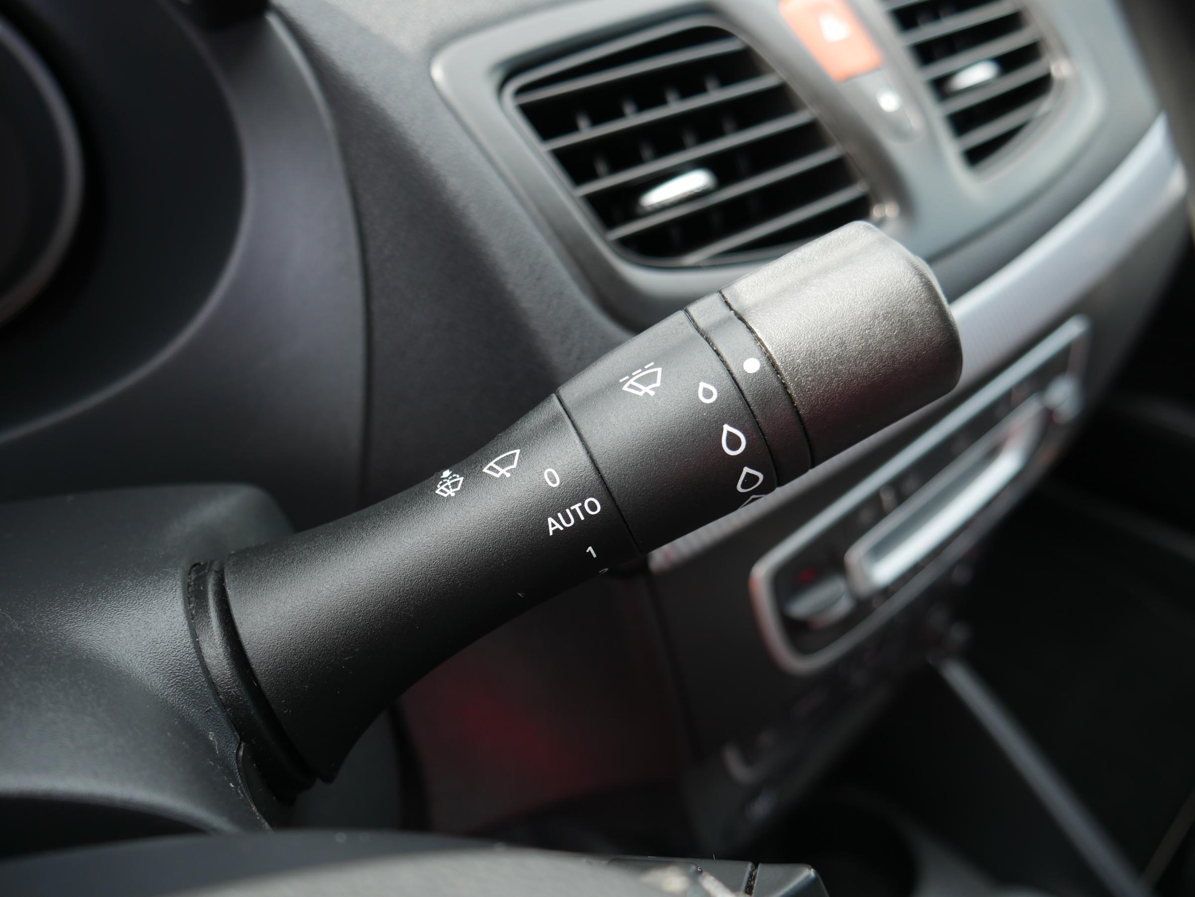 Renault Fluence, 2010 - pohled č. 17