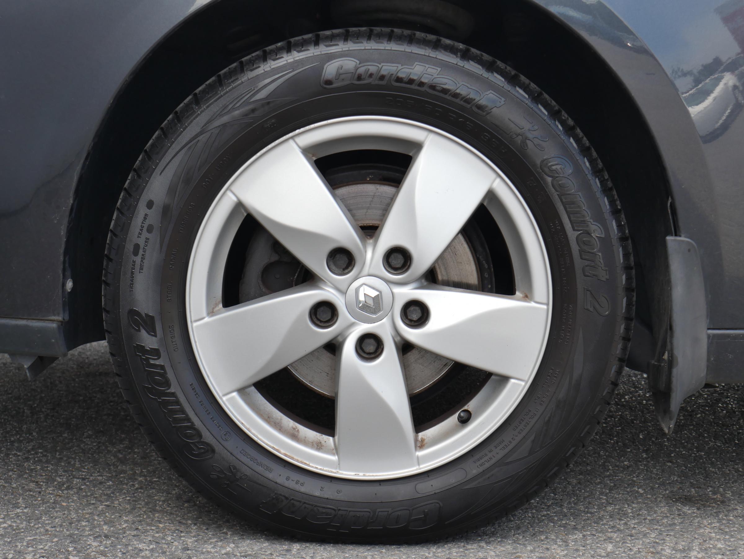 Renault Fluence, 2010 - pohled č. 21