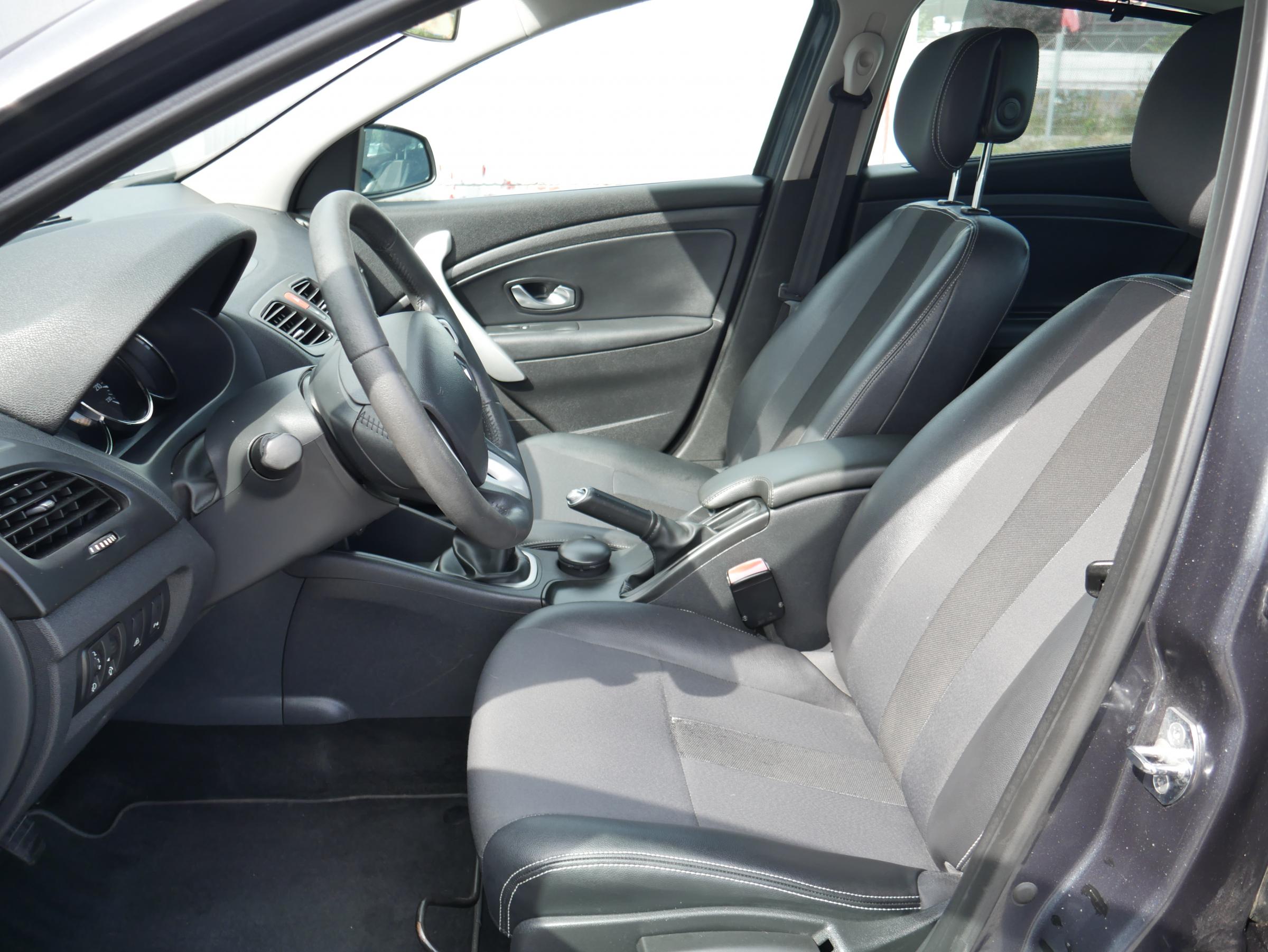 Renault Fluence, 2010 - pohled č. 8