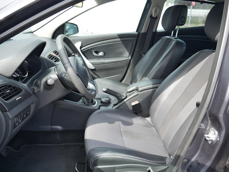 Renault Fluence 1.6i 