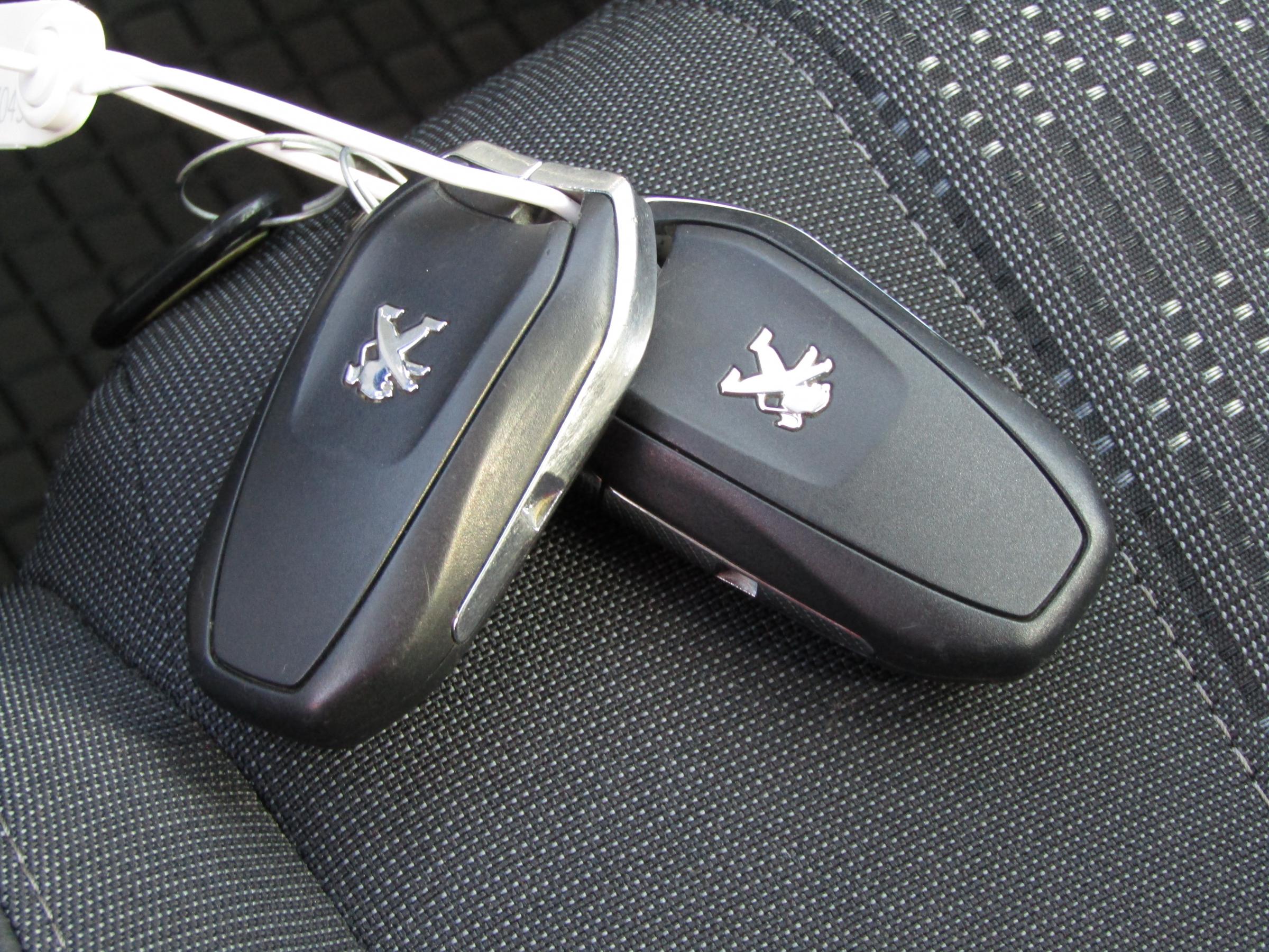 Peugeot 308, 2017 - pohled č. 17