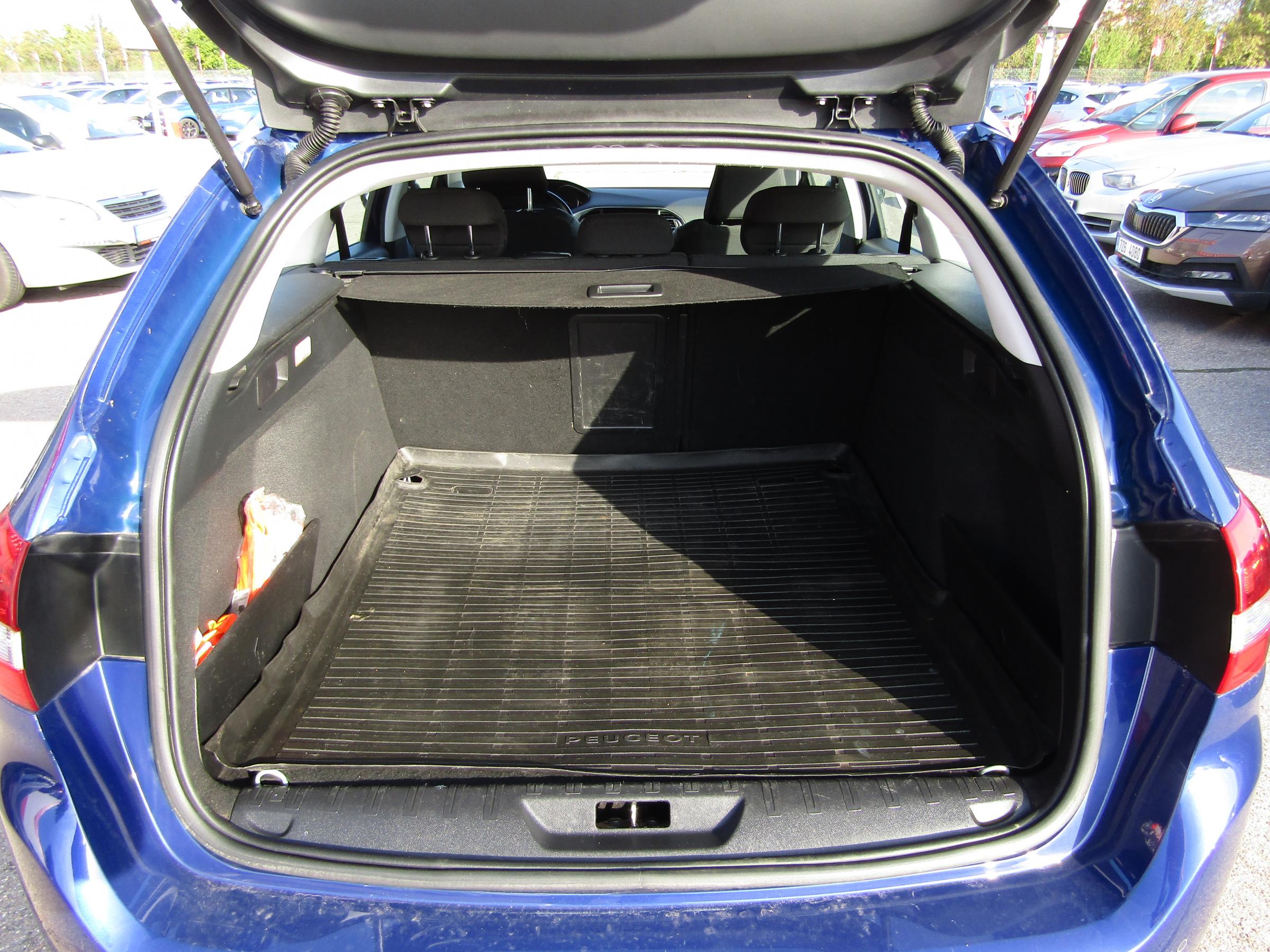 Peugeot 308, 2017 - pohled č. 7