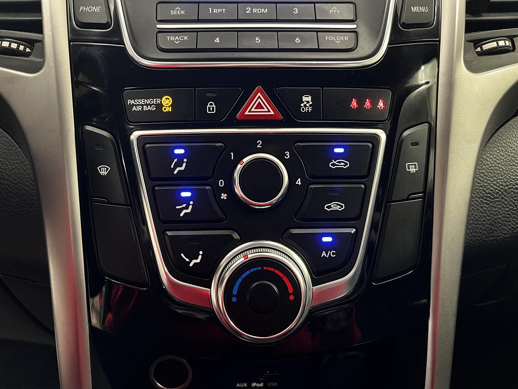 Hyundai I30 1.6 CRDi Trikolor