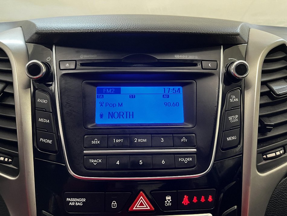 Hyundai I30 1.6 CRDi Trikolor