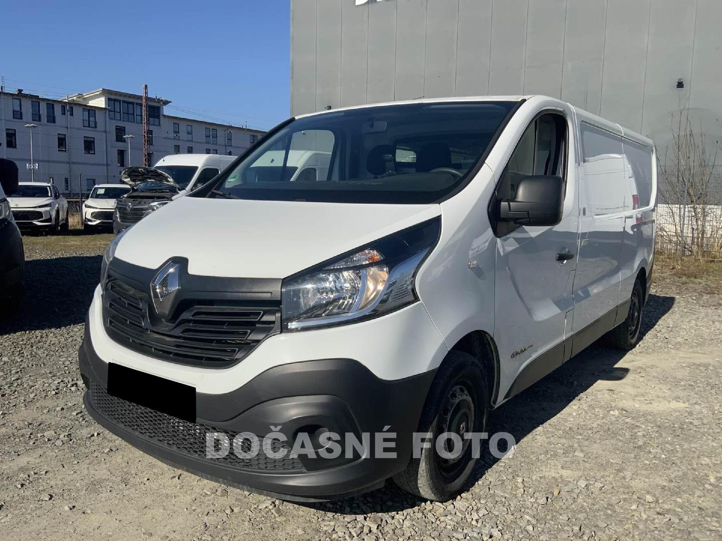 Renault Trafic, 2017 - pohled č. 2