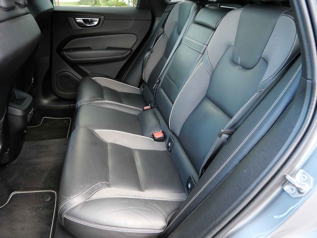 Volvo XC60 2.0 D R-design 4x4