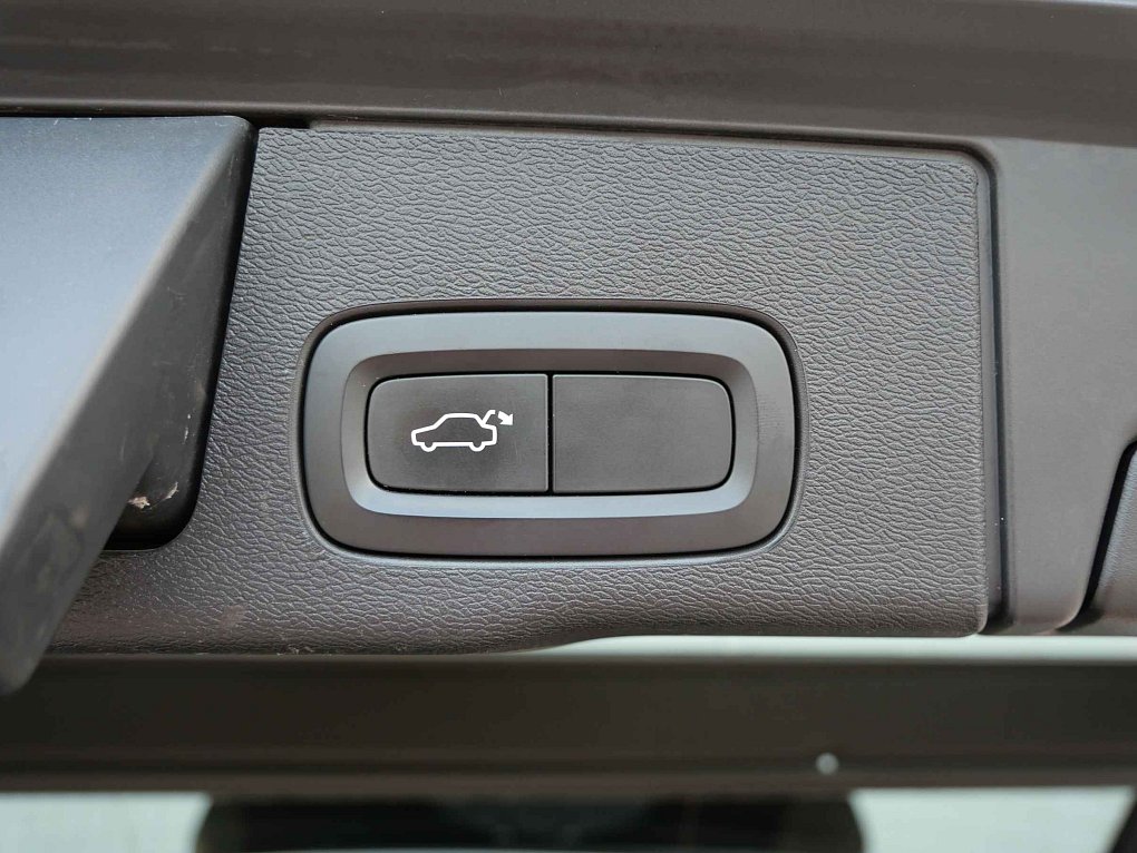 Volvo XC60 2.0 D R-design 4x4