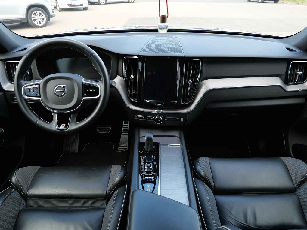 Volvo XC60 2.0 D R-design 4x4