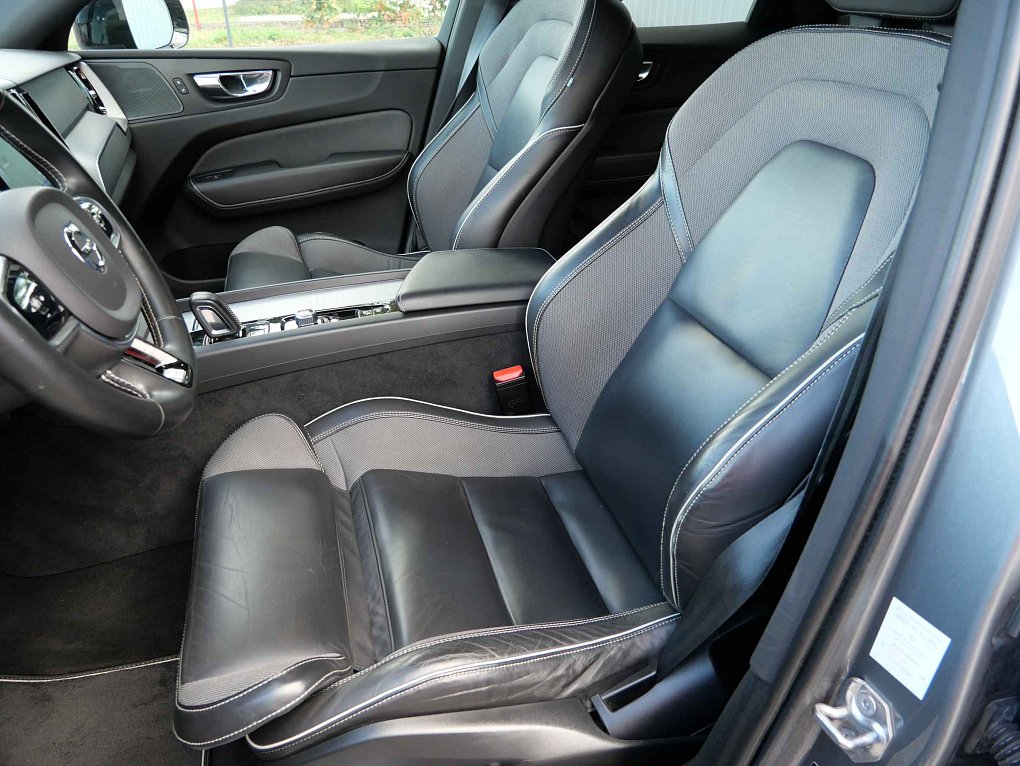 Volvo XC60 2.0 D R-design 4x4