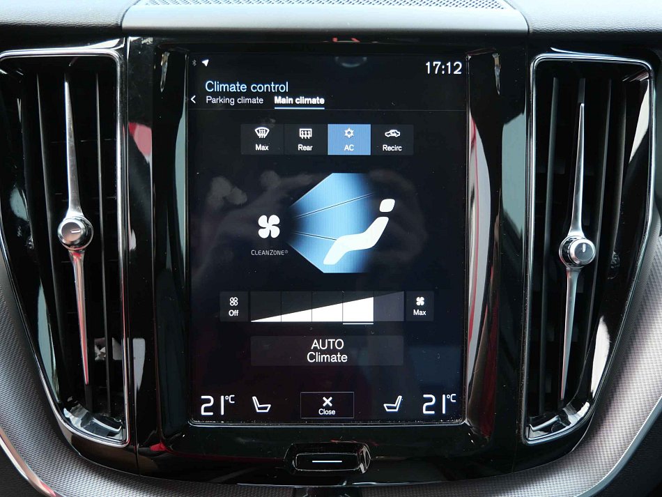 Volvo XC60 2.0 D R-design 4x4