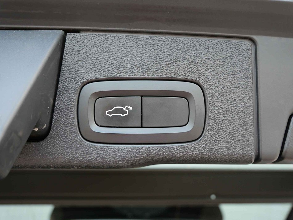 Volvo XC60 2.0 D R-design 4x4