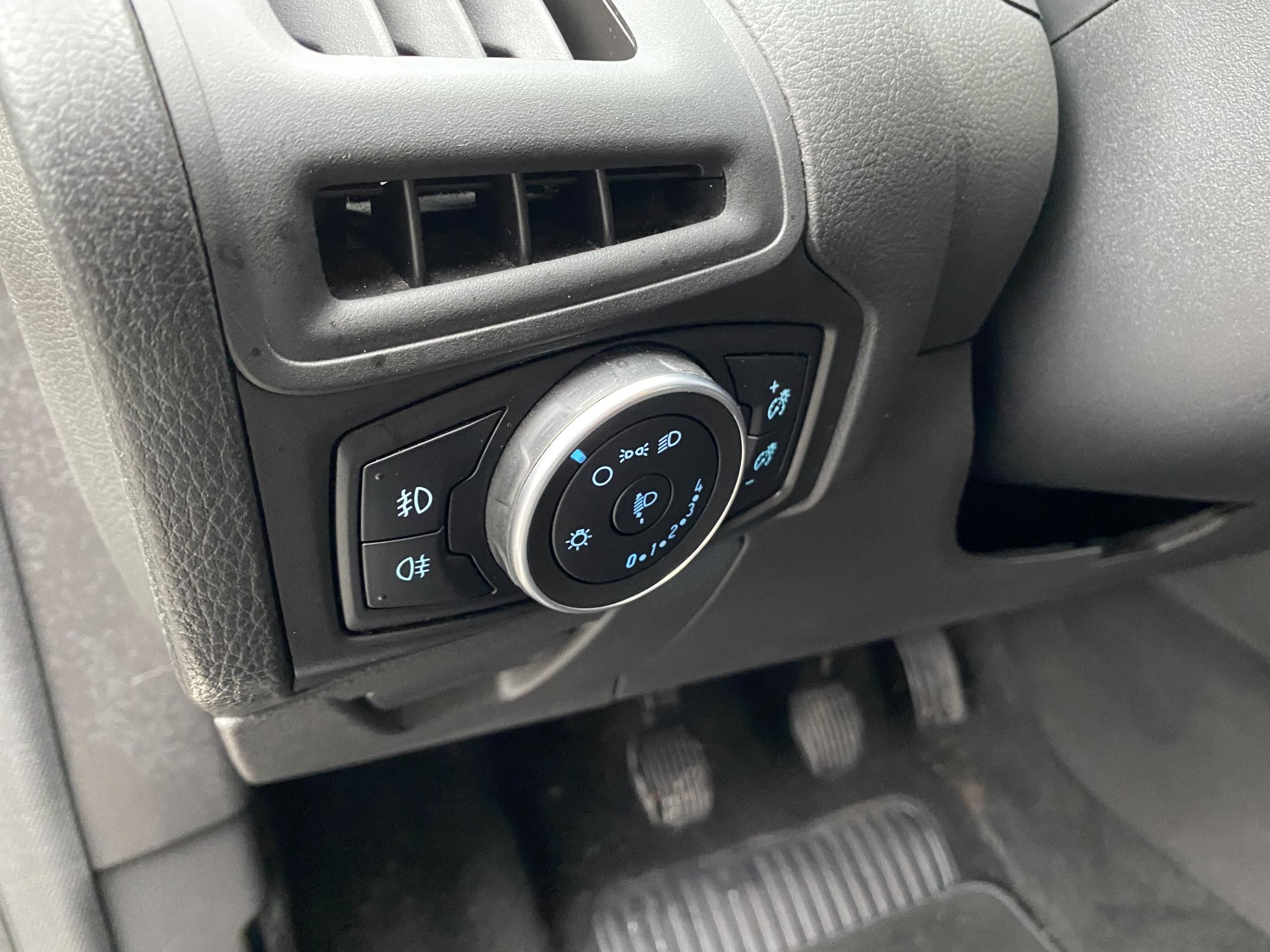 Ford Focus, 2014 - pohled č. 15