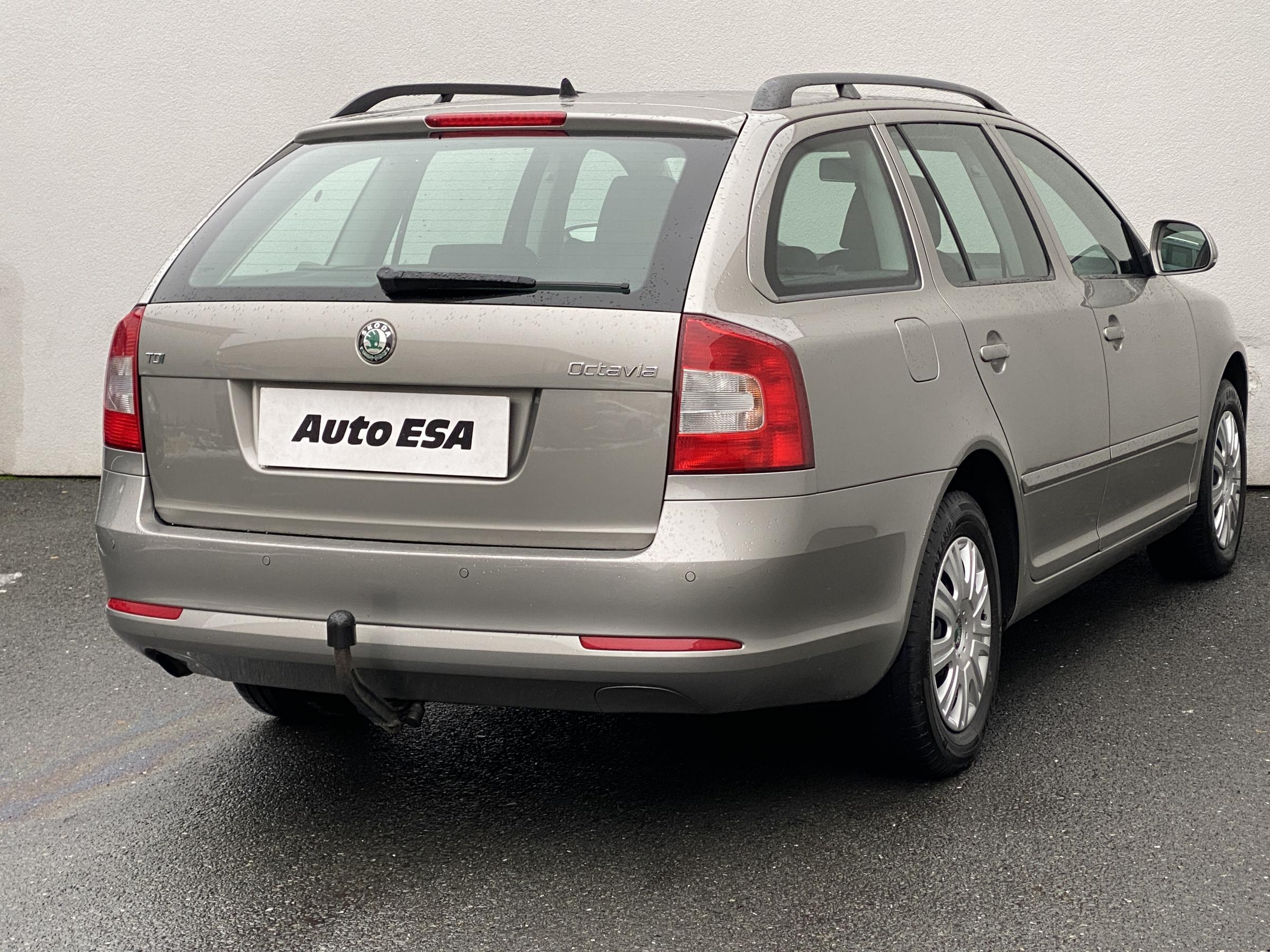 Škoda Octavia, 2011 - pohled č. 4