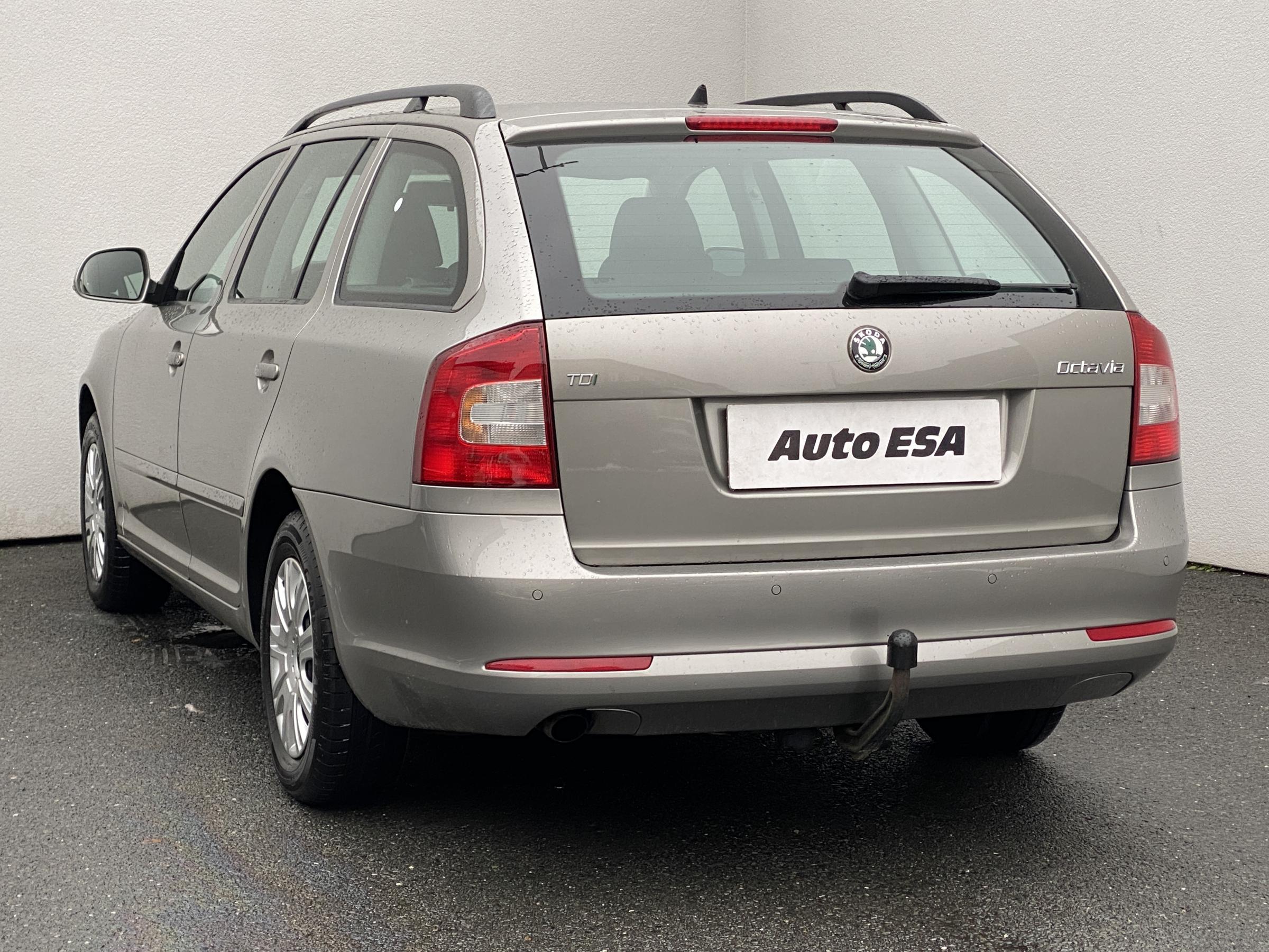 Škoda Octavia, 2011 - pohled č. 6