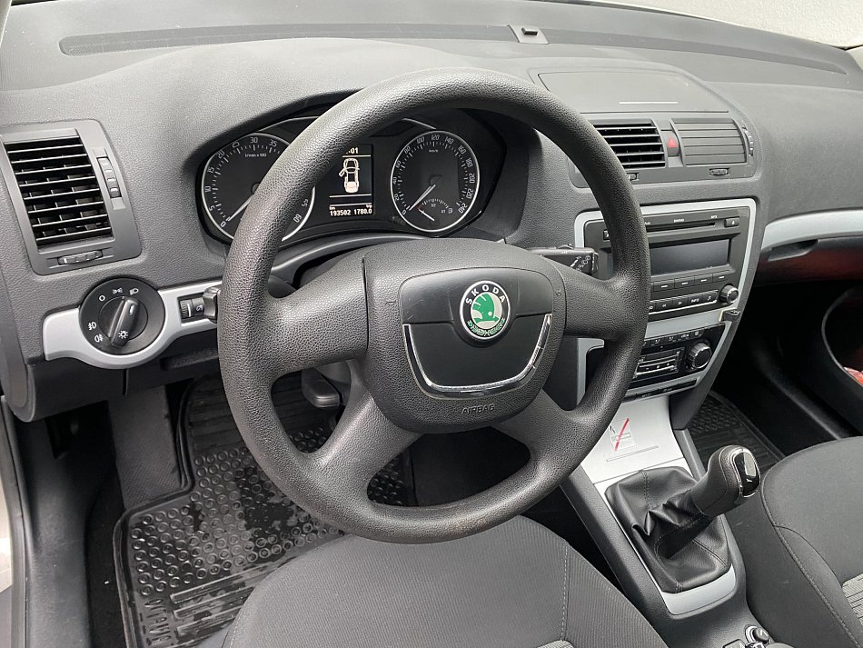 Škoda Octavia II 1.6 TDi Ambition
