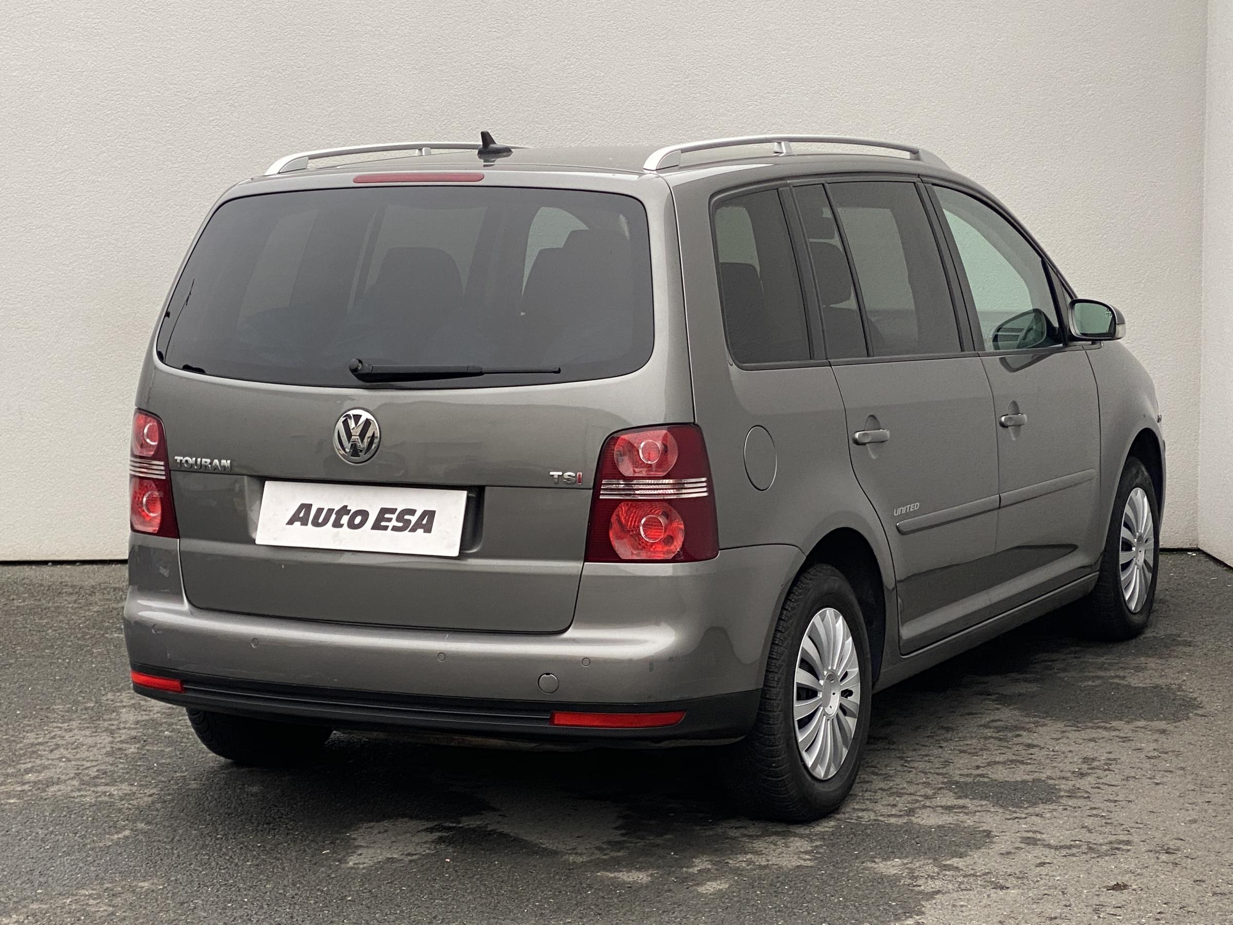 Volkswagen Touran, 2008 - pohled č. 4