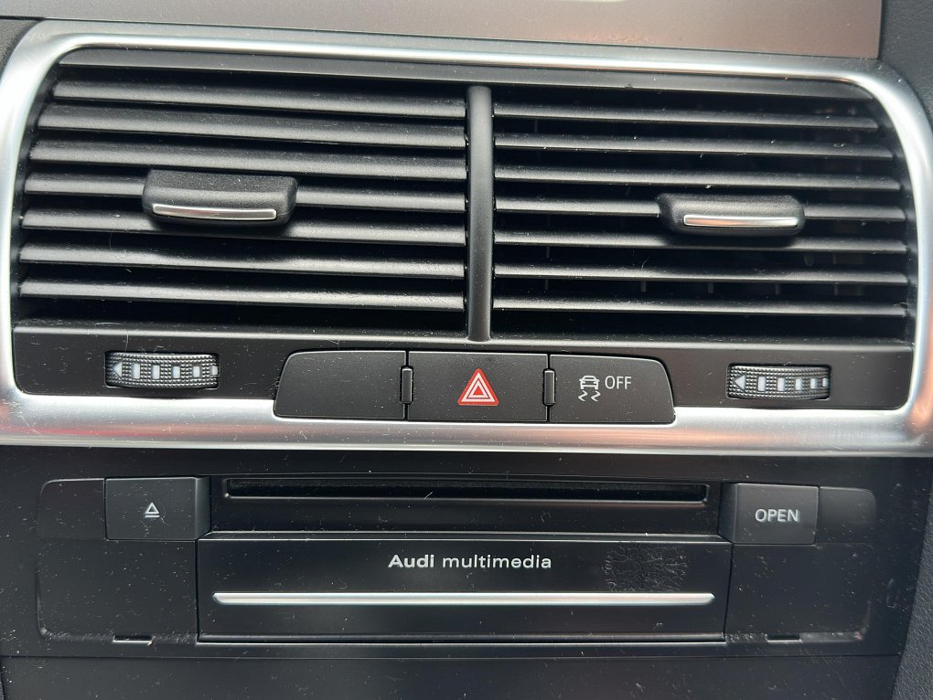 Audi Q7 3.0TDi  Quattro