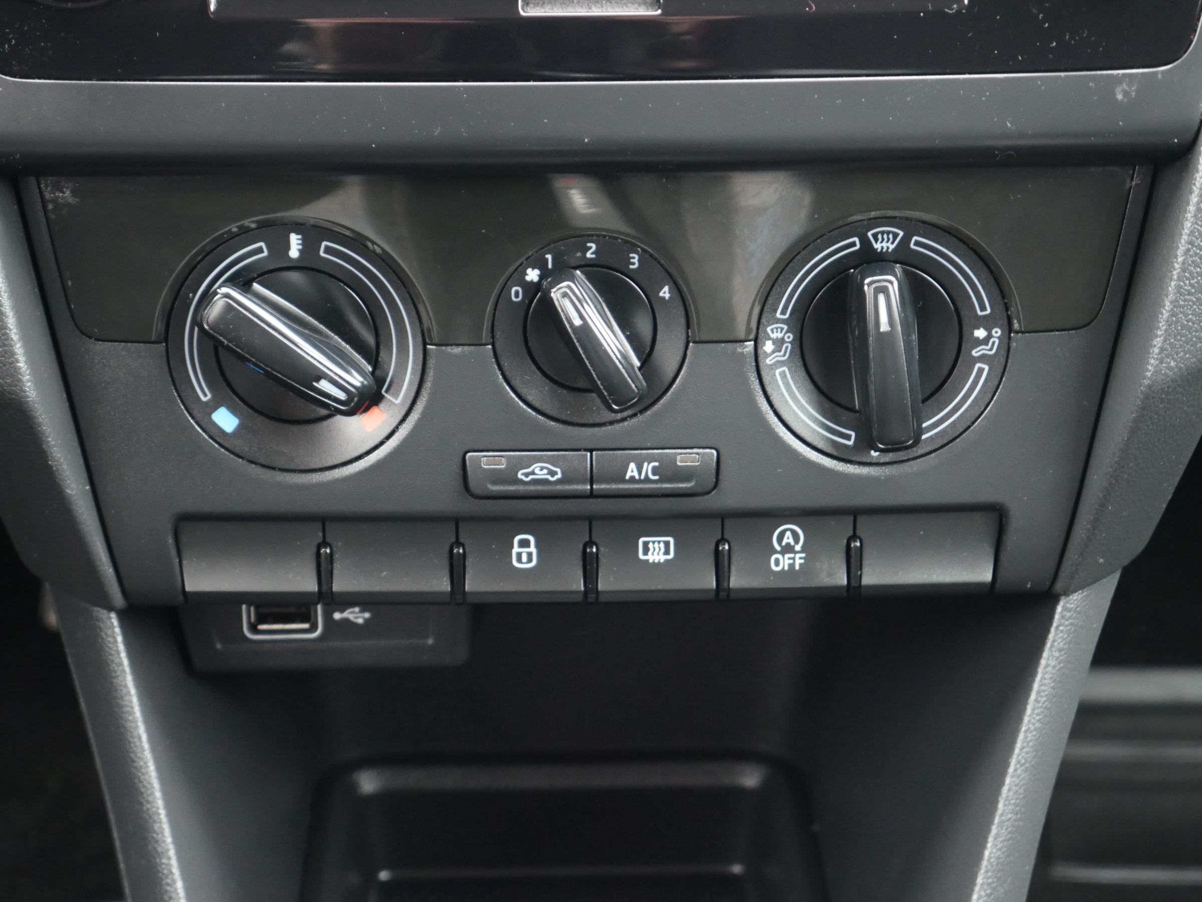 Škoda Rapid, 2019 - pohled č. 12