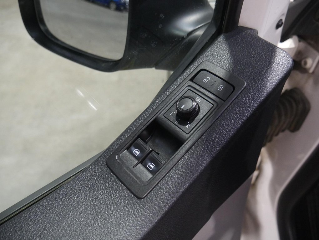 Volkswagen Transporter 2.0TDi  6míst