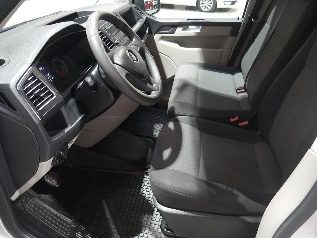 Volkswagen Transporter 2.0TDi  6míst