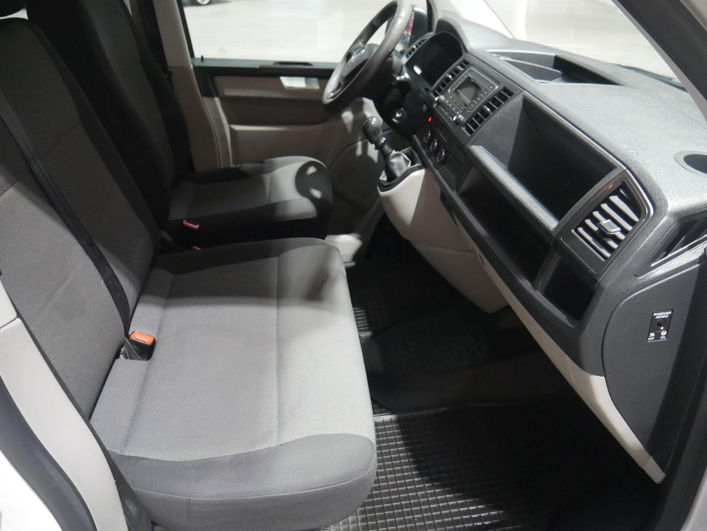 Volkswagen Transporter, 2017 - pohled č. 10