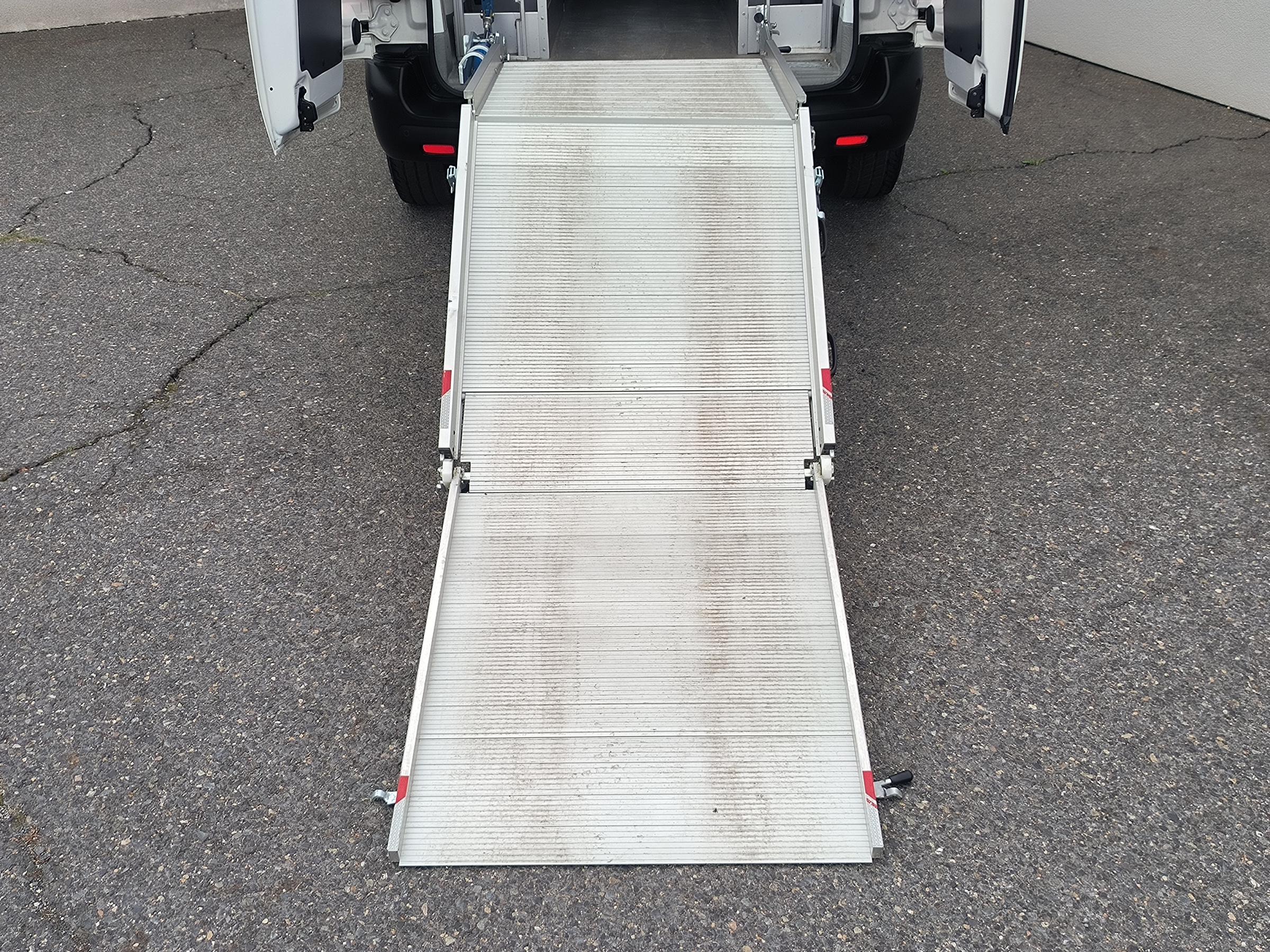 Opel Vivaro, 2021 - pohled č. 10