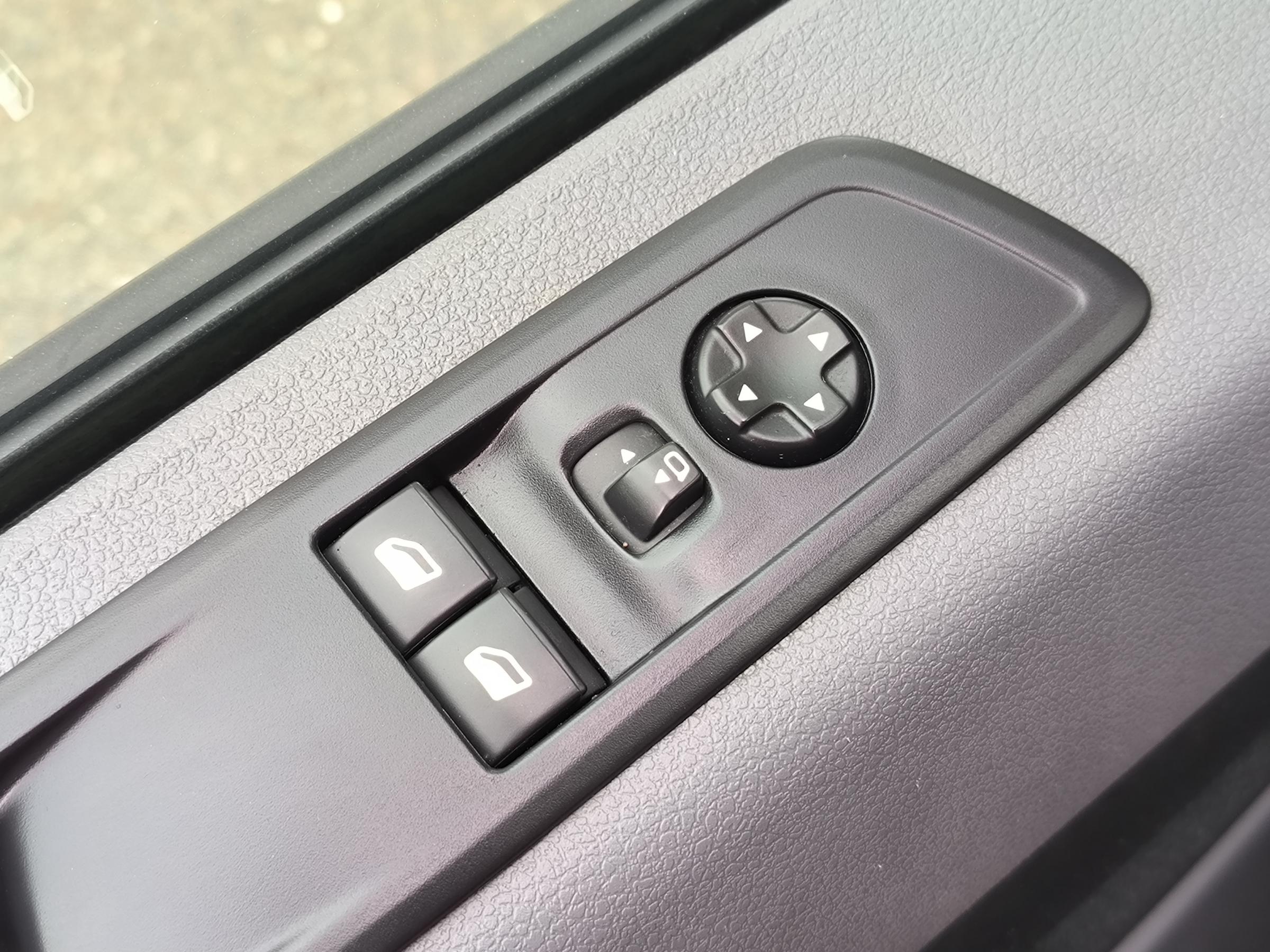 Opel Vivaro, 2021 - pohled č. 25