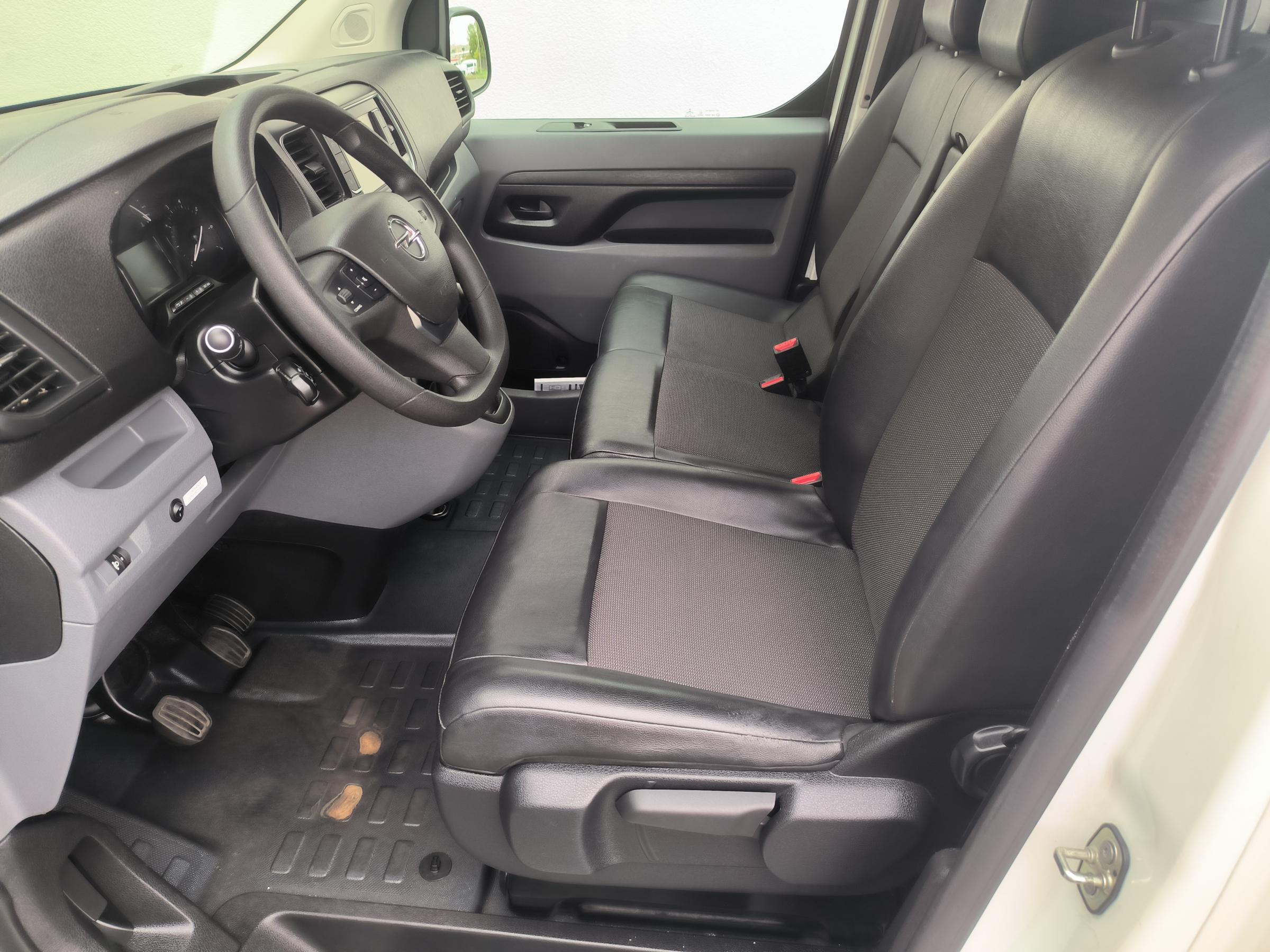 Opel Vivaro, 2021 - pohled č. 26