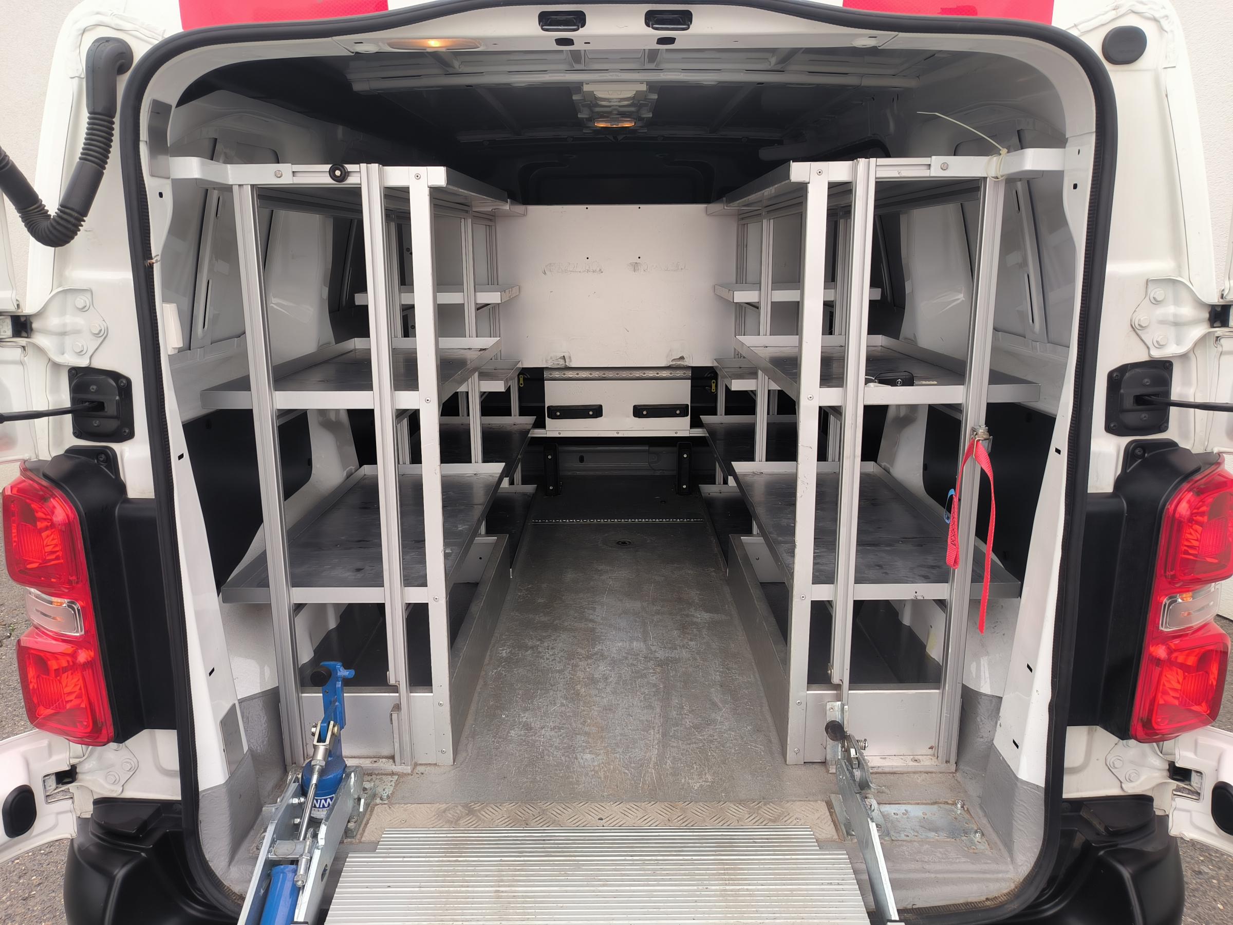 Opel Vivaro, 2021 - pohled č. 9