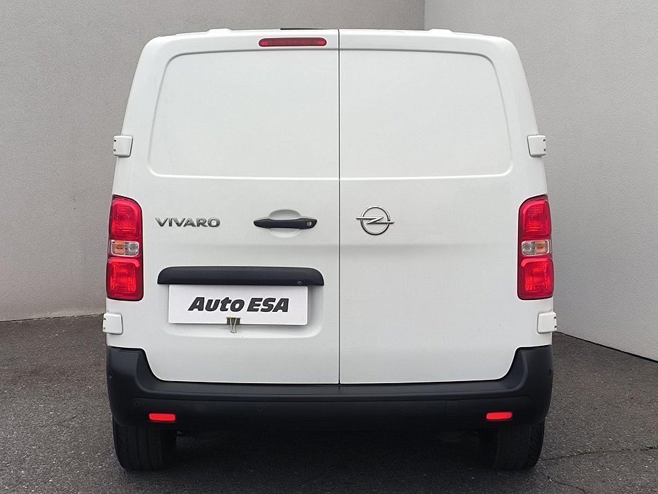 Opel Vivaro 2.0HDi  L2 RAMPA