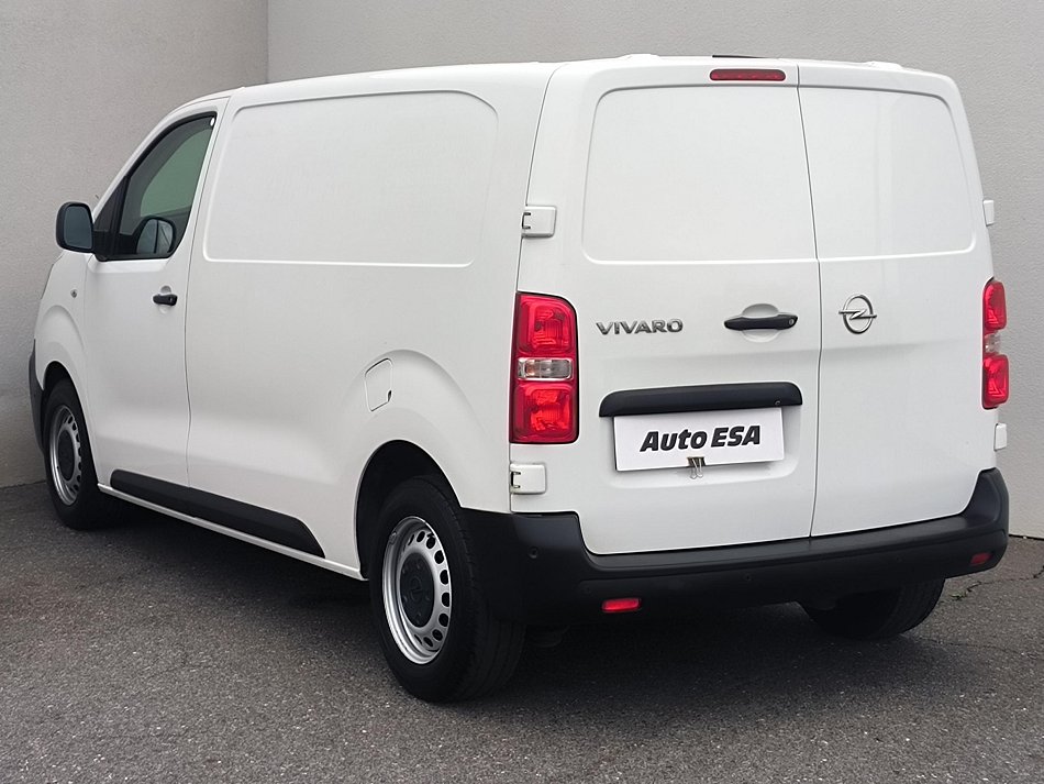 Opel Vivaro 2.0HDi  L2 RAMPA