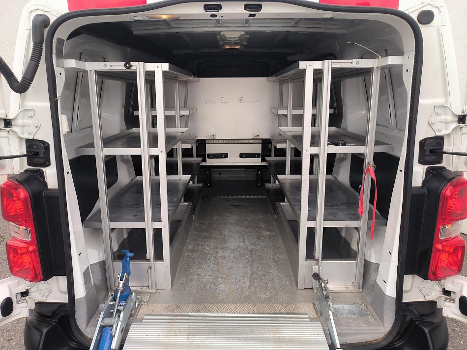 Opel Vivaro 2.0HDi  L2 RAMPA